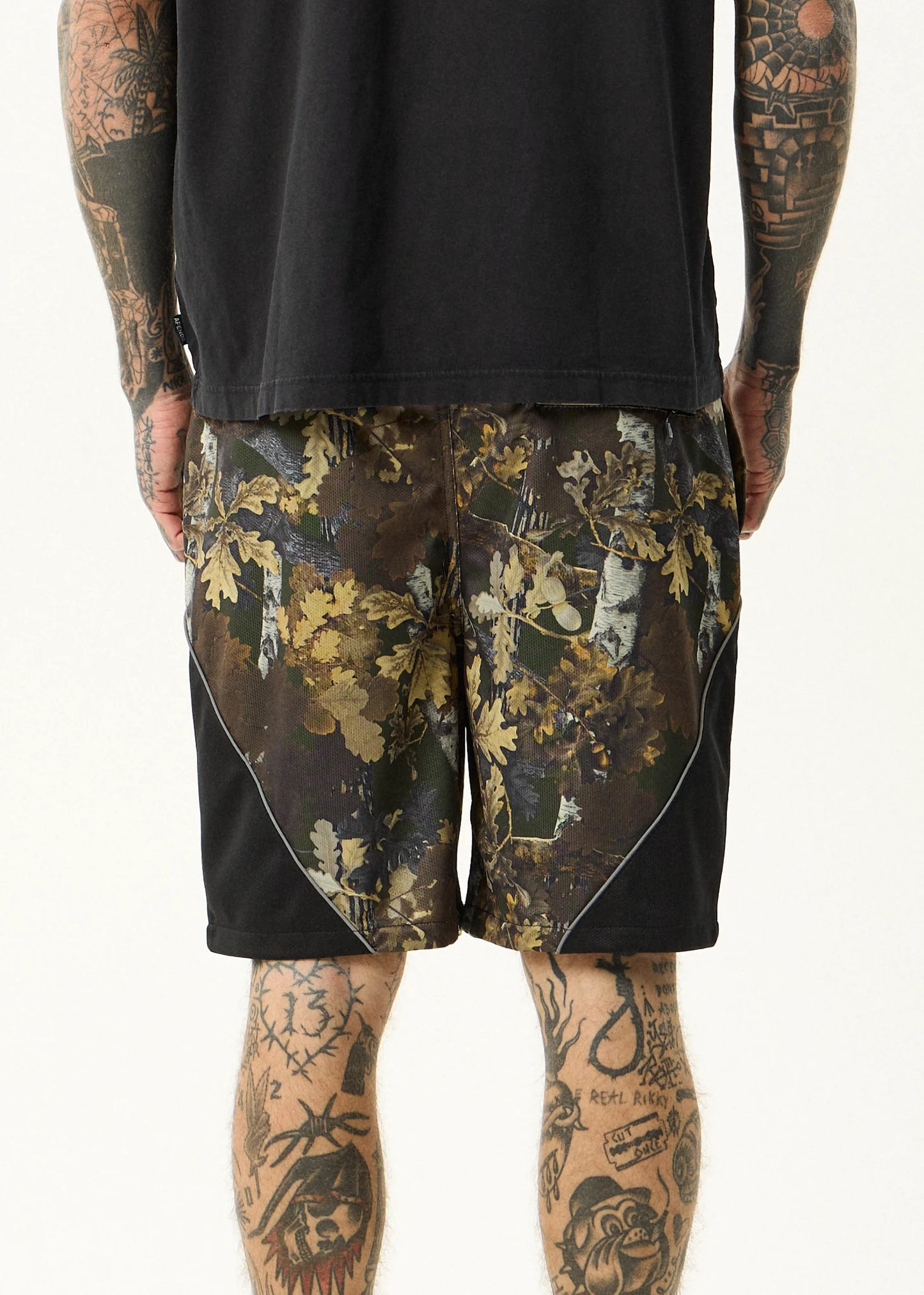 AFENDS FIND ME - PANELLED SHORT 20"