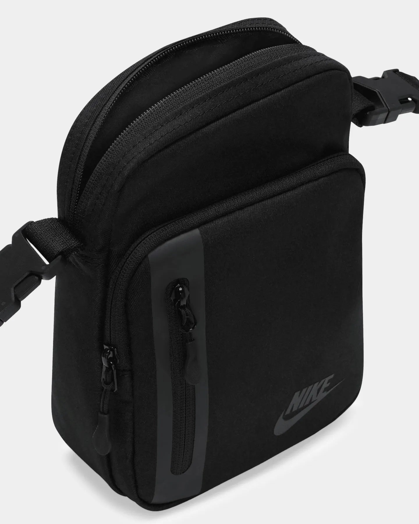 Nike Elemental Premium Crossbody Bag