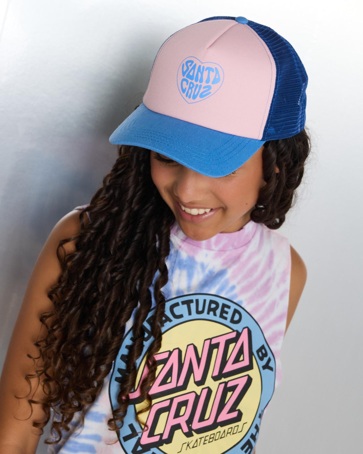 Santa Cruz Balloon Heart Girls Trucker Hat Blue-pink