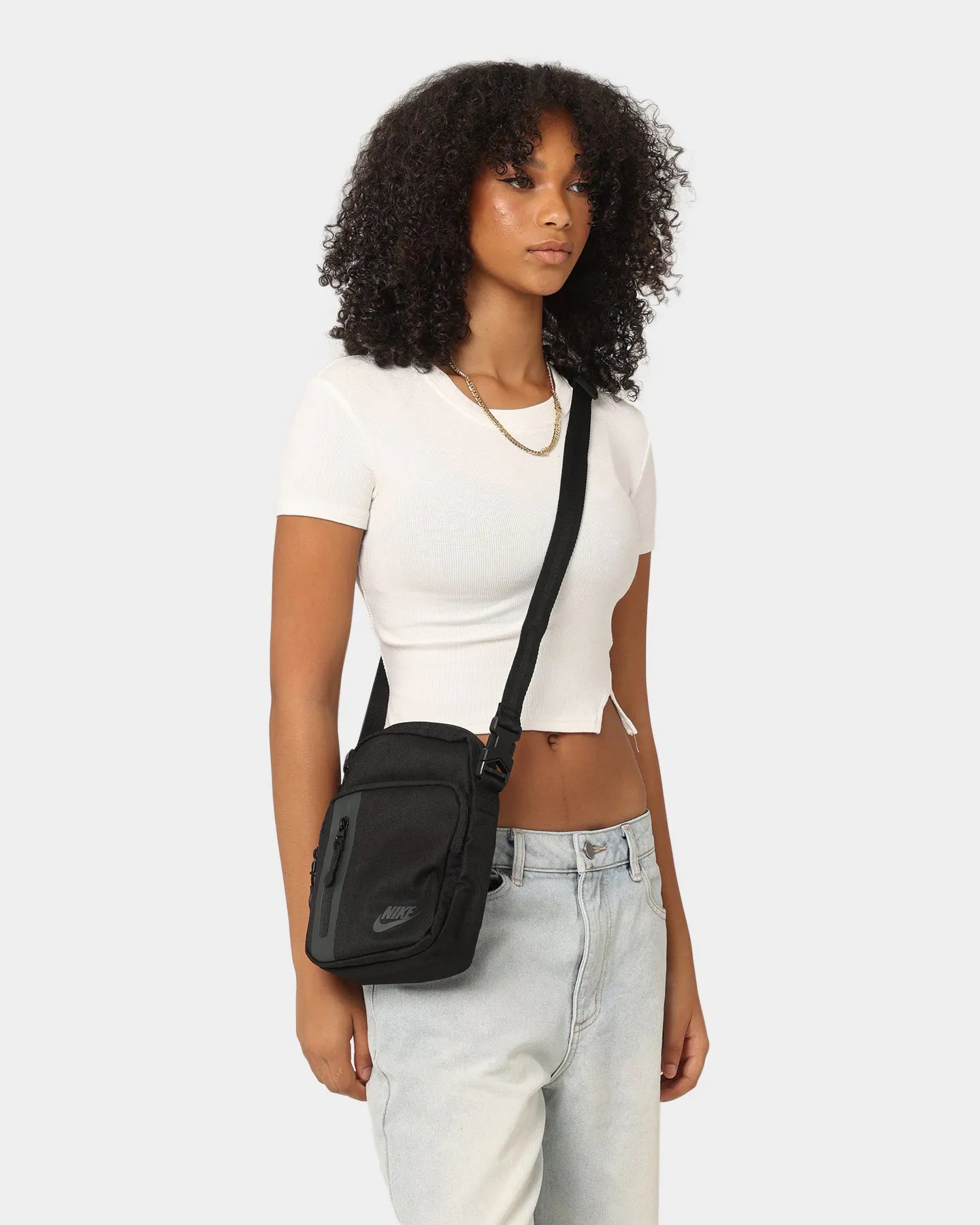 Nike Elemental Premium Crossbody Bag