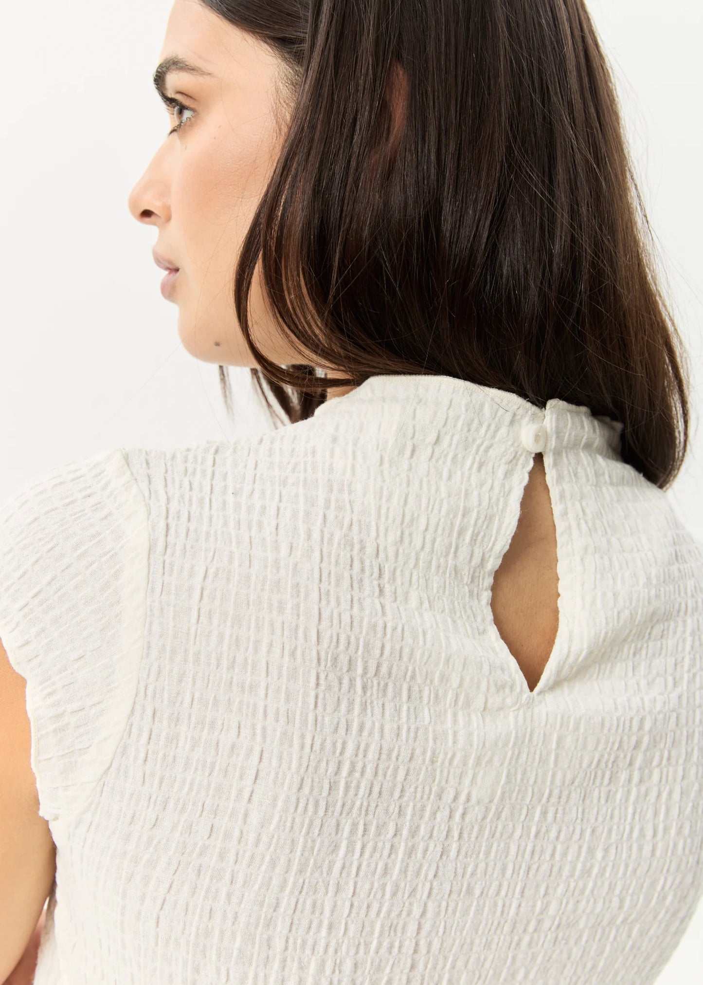 AFENDS FOCUS - SEERSUCKER MOCK NECK TOP