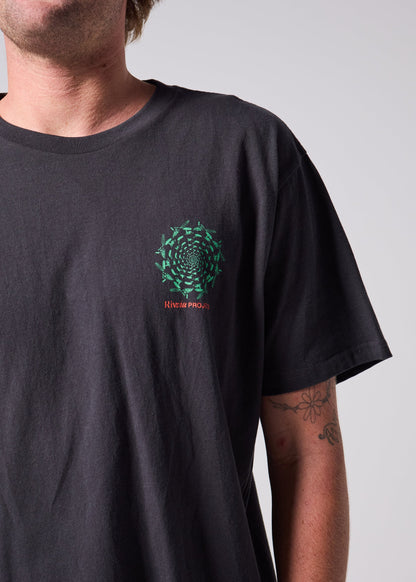 RIVVIA DIMENSION T-SHIRT : PIGMENT BLACK