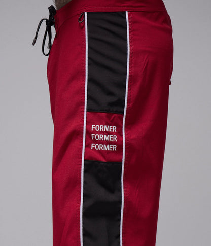FORMER SYSTEM ECLIPSE 20" TRUNK // RED - essential surf and skate