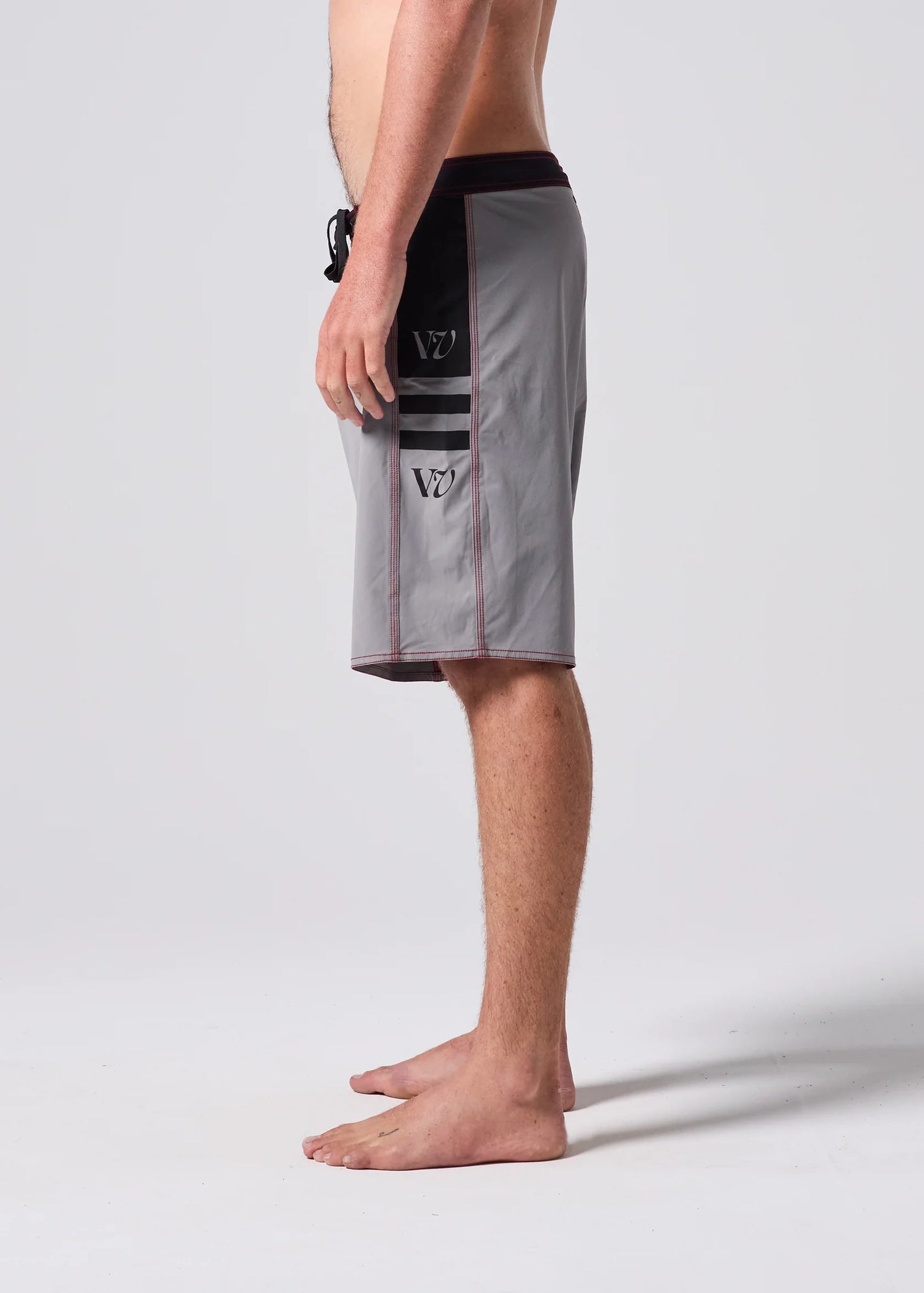 RIVVIA DISCLOSURE 20" TRUNK : GREY - essential surf and skate