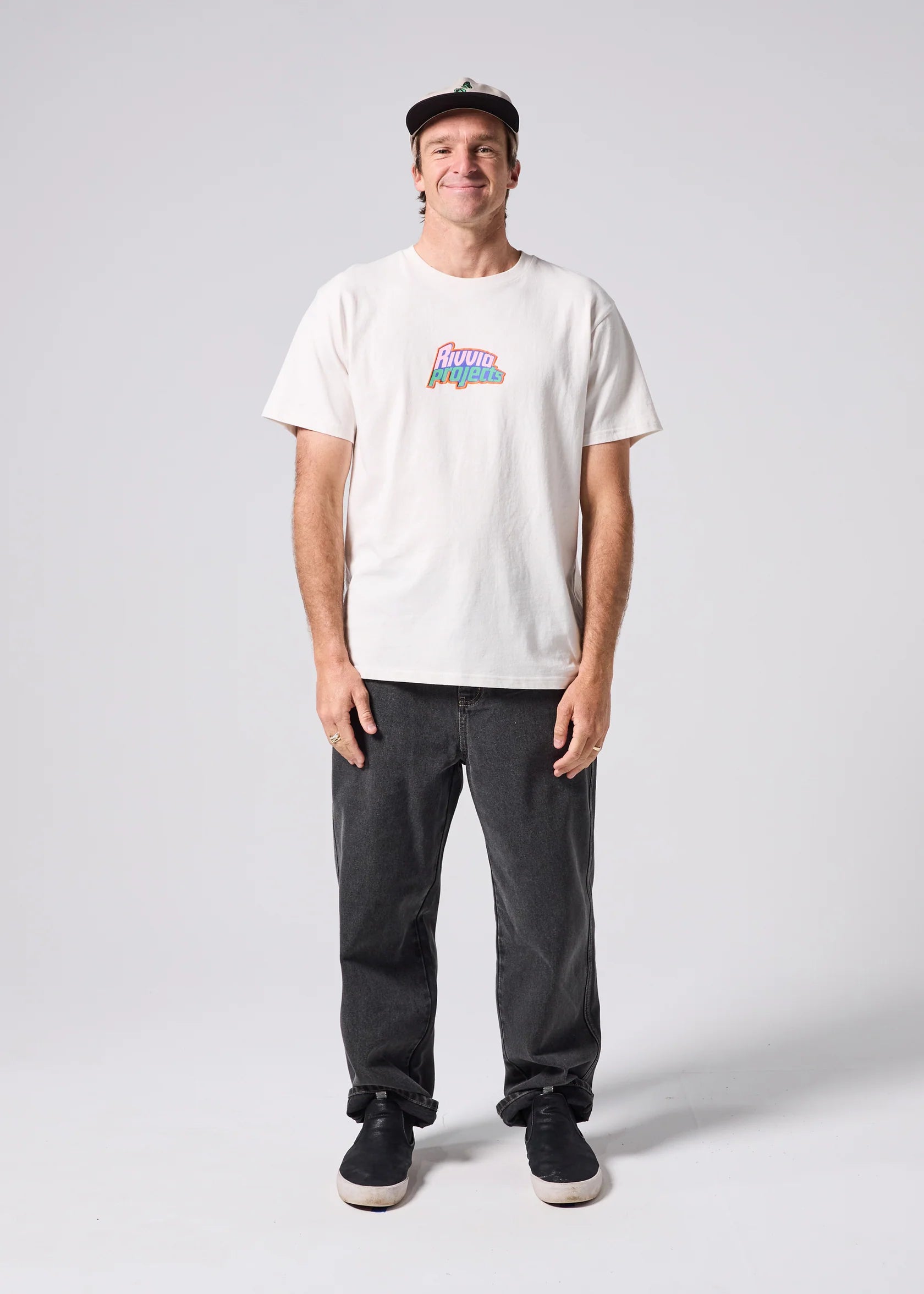 RIVVIA PULSE T-SHIRT: BONE - essential surf and skate