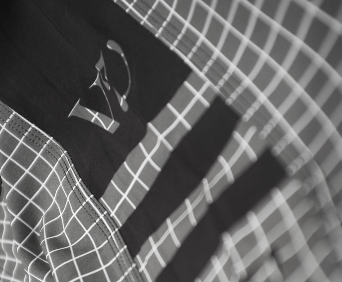 RIVVIA DISCLOSURE 20" CHOICE TRUNK : BLACK