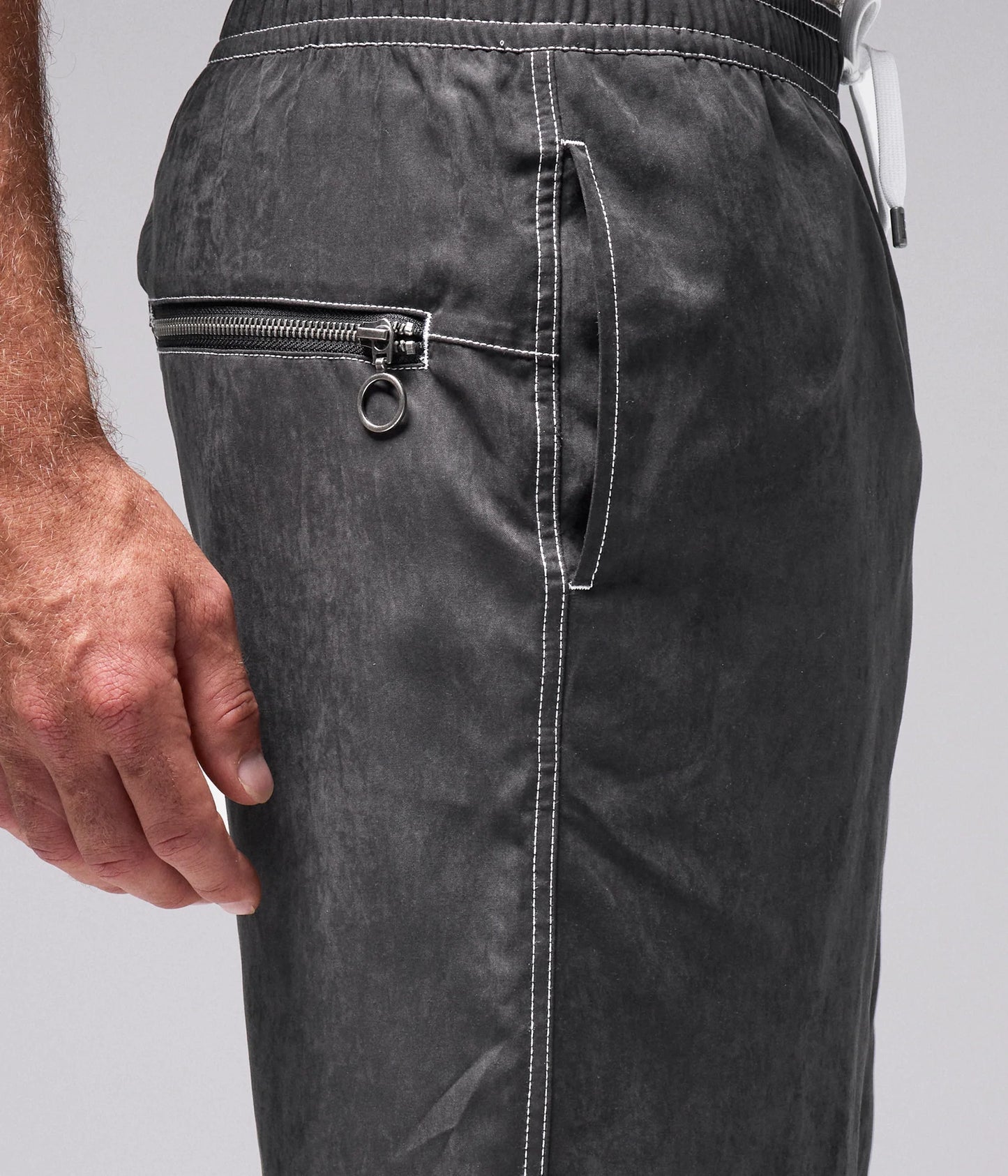 FORMER SWANS CARGO 21" SWIM TRUNK // BLACK EMBROID - essential surf and skate