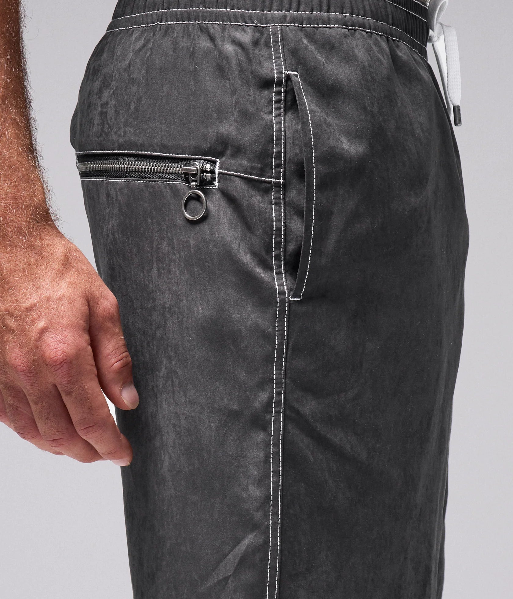 FORMER SWANS CARGO 21" SWIM TRUNK // BLACK EMBROID - essential surf and skate