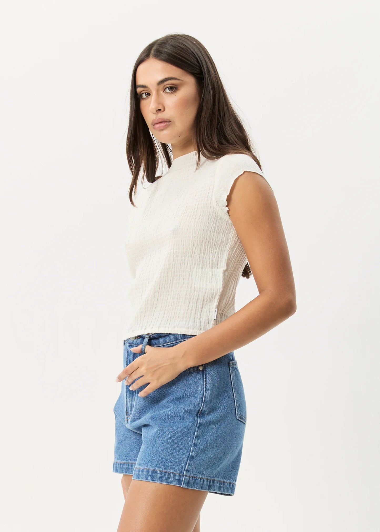 AFENDS FOCUS - SEERSUCKER MOCK NECK TOP