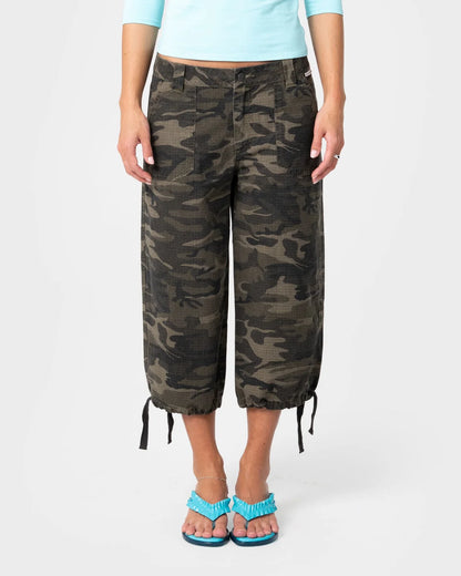 Rusty Cameron Camo Low Rise Relaxed Capri Pant