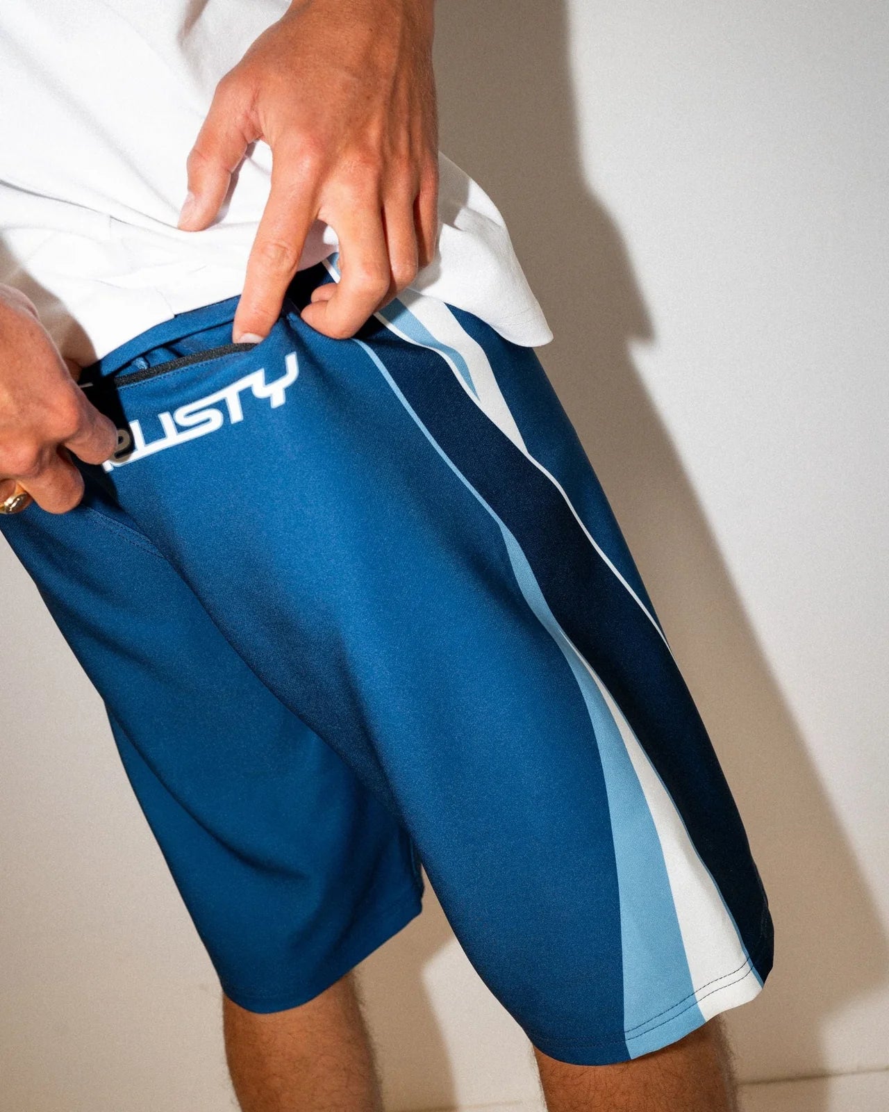 Rusty Plot Twist Contrast 22" Tie Waist Boardshort - essential surf and skate