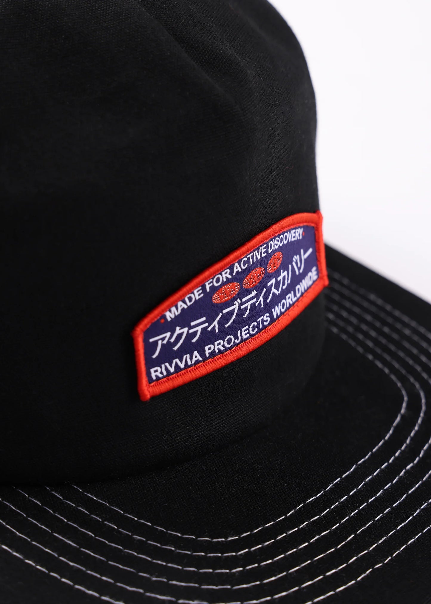 RIVVIA JAPAN VACATION TRUCKER CAP : BLACK