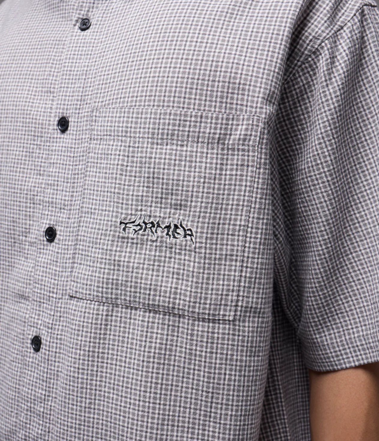 FORMER VIVIAN CHECK SS SHIRT // BLACK