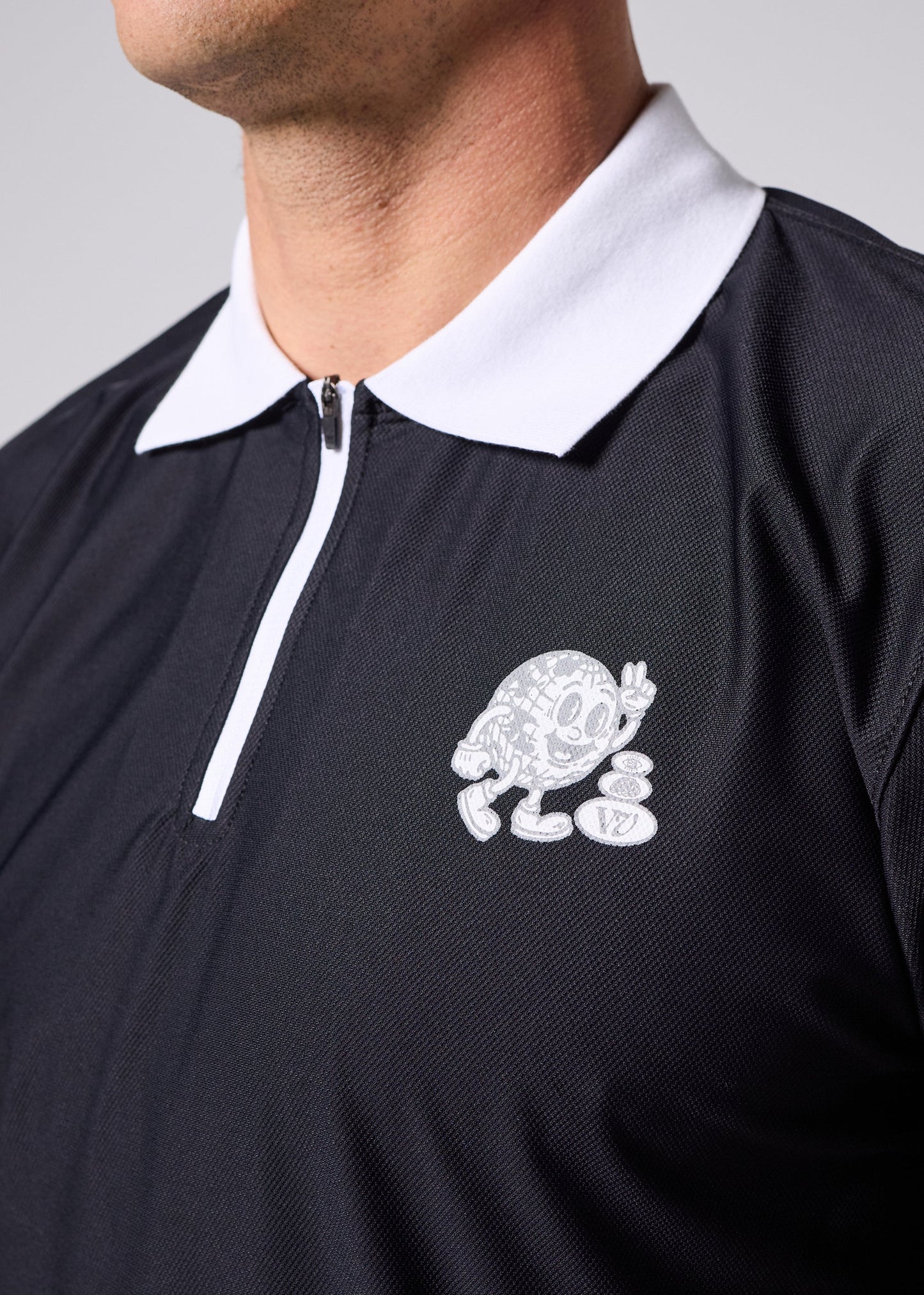 RIVVIA HAPPY GLOBE POLO : BLACK