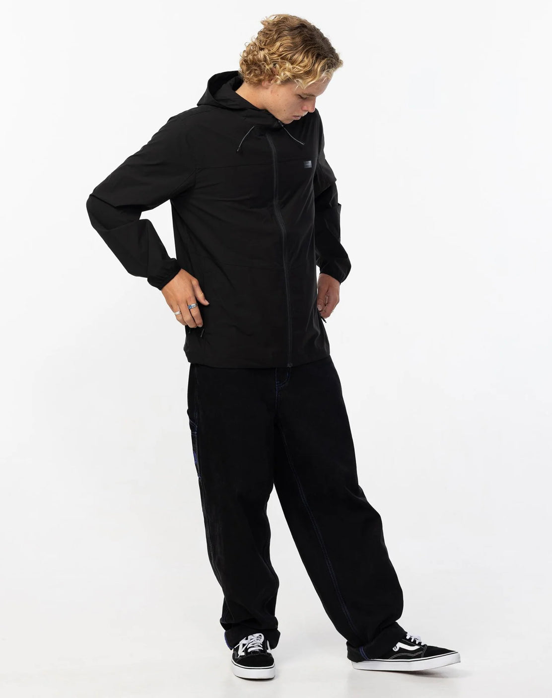 O’NEILL MEN'S TRVLR WINDBREAKER STRETCH JACKET - BLACK - essential surf and skate