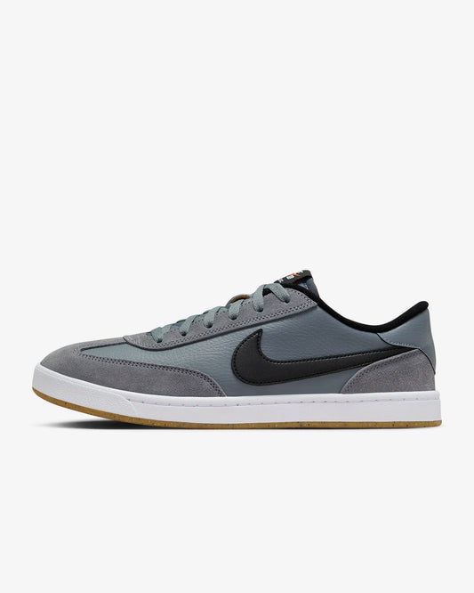 Nike SB FC Classic